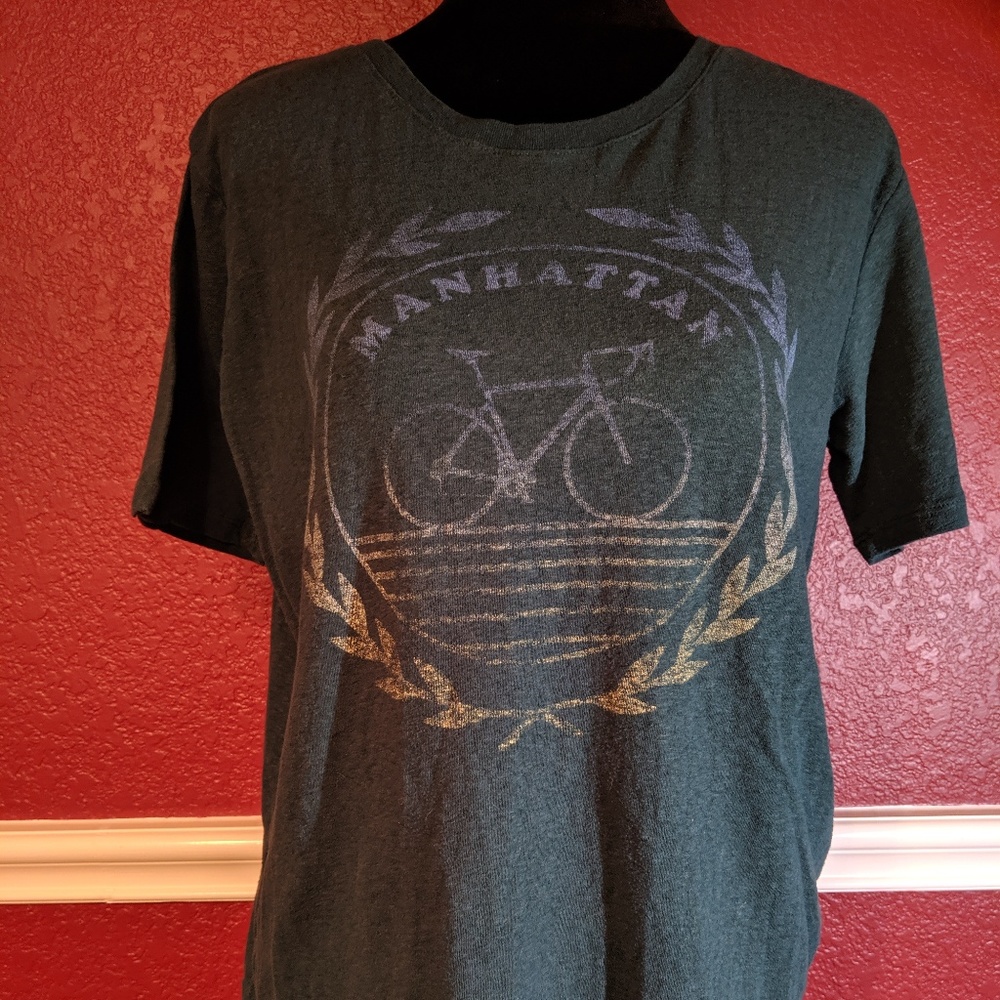 Free State by Aeropostale "Manhattan" T-shirt. Lrg